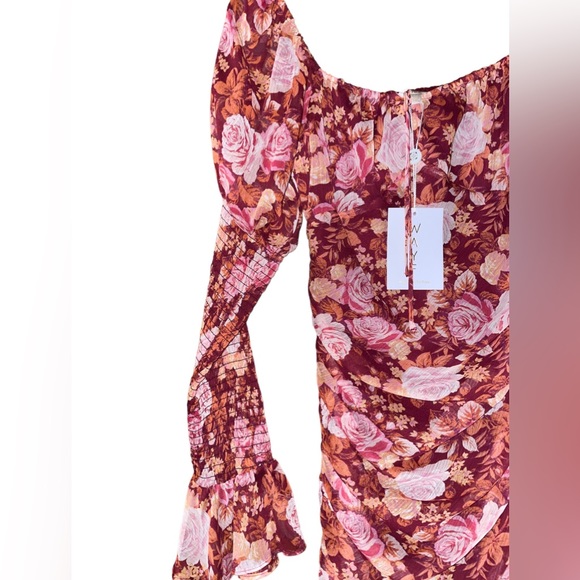 NWT Wayf Rosie Floral Mini Dress in Red Roses - Picture 4 of 7